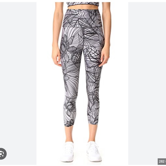 Beyond Yoga Womens Flip It And Reverse It Leggings | Desertcart INDIA XS - Picture 1 of 4